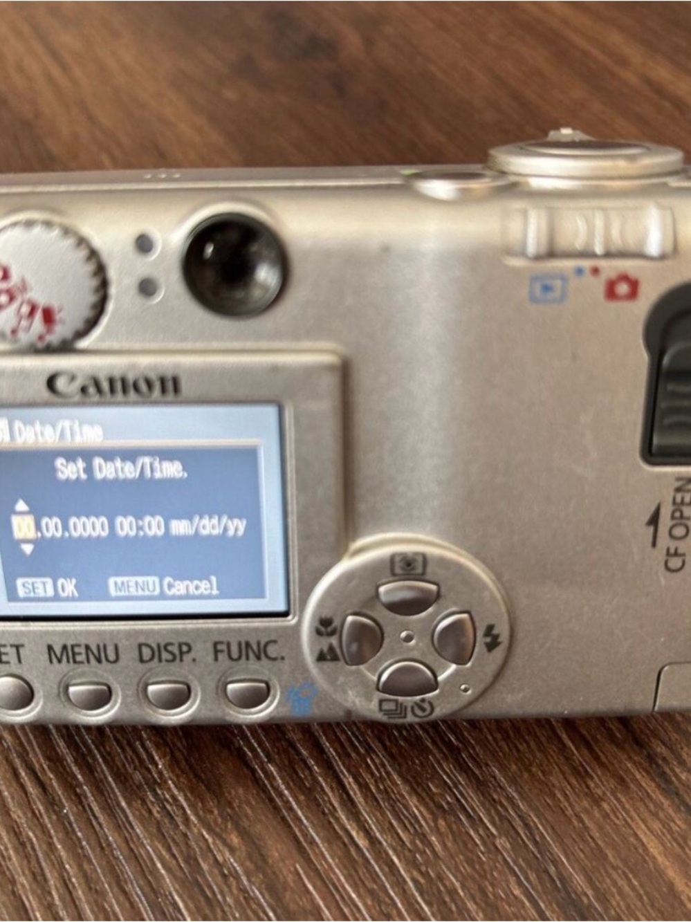 Canon PowerShot IXY 400 Elph Ultra Compact Digital Camera